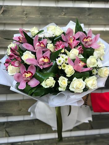 Букет цветов из: Розы и Хризантемы в Новой Пролетарке
