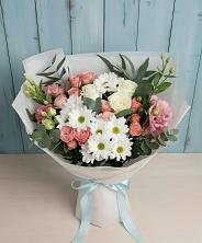 Букет цветов из:  Розы, Лизиантусы и Хризантемы в Новой Пролетарке