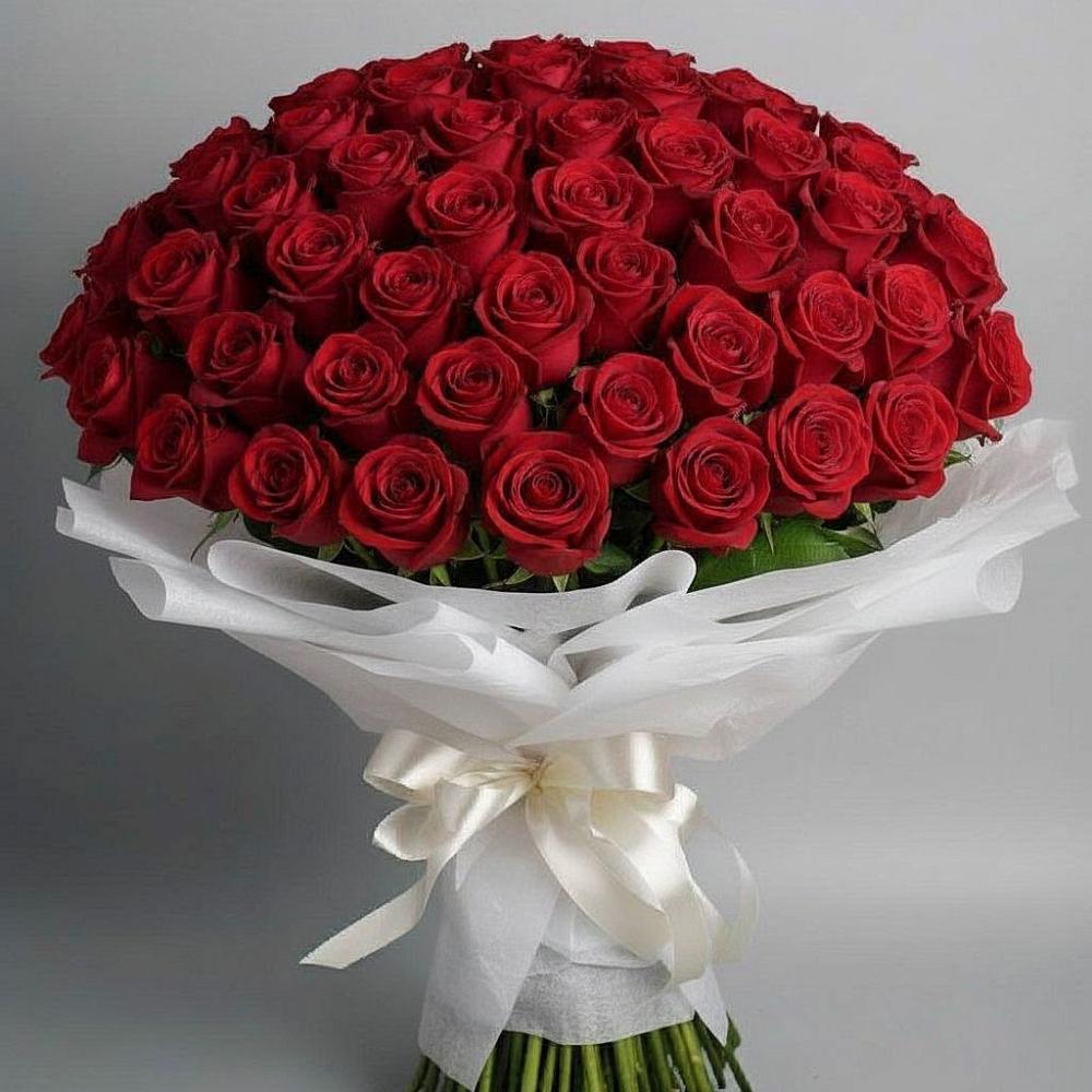 Букет 101 Красная роза Блэк Мэджик в Новой Пролетарке