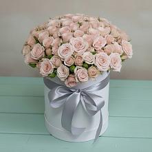 Цветочная композиция из Розы в шляпной коробке в Новой Пролетарке