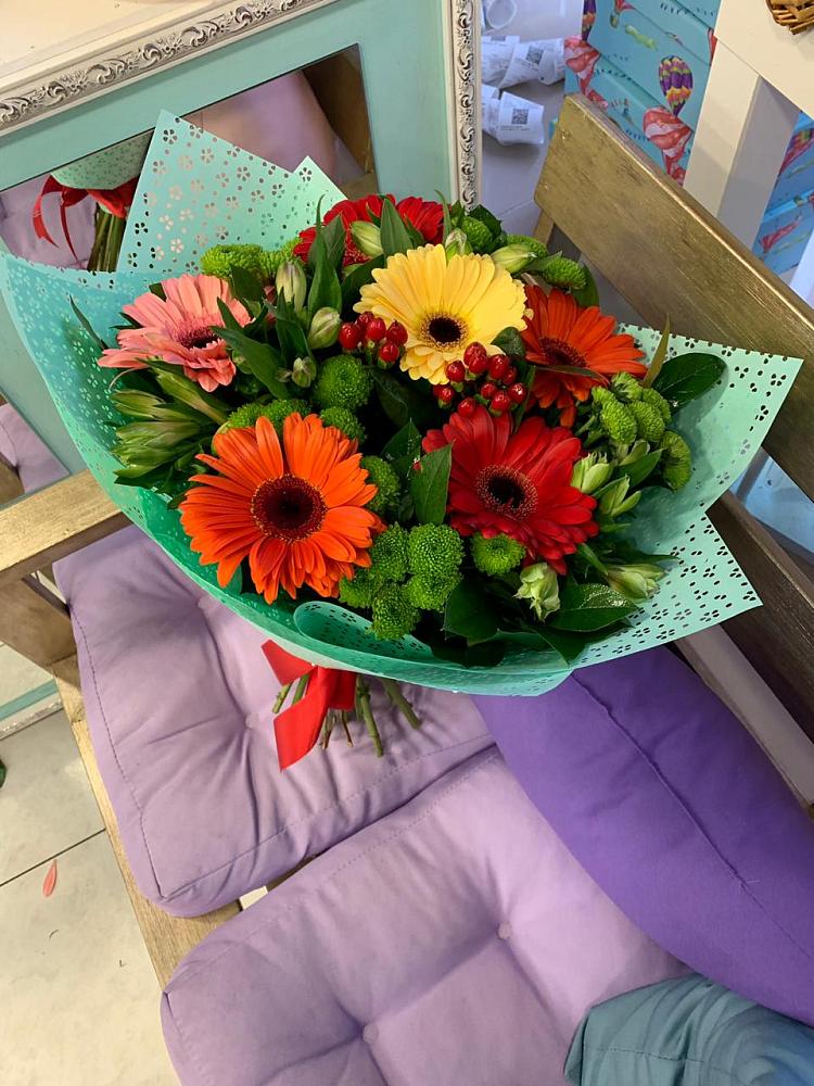 Букет цветов из: Герберы, Хризантемы и Альстромерии в Новой Пролетарке