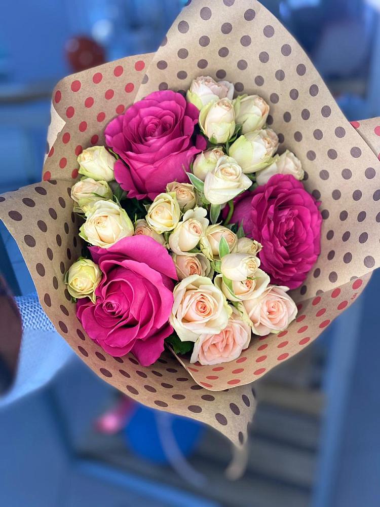 Букет цветов из: Розы в Новой Пролетарке