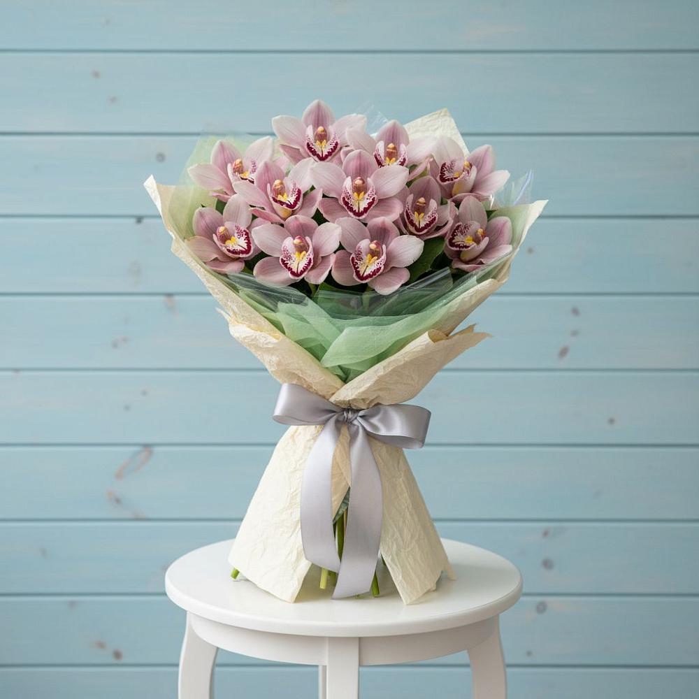 Букет цветов из: Орхидеи и Розы в Новой Пролетарке