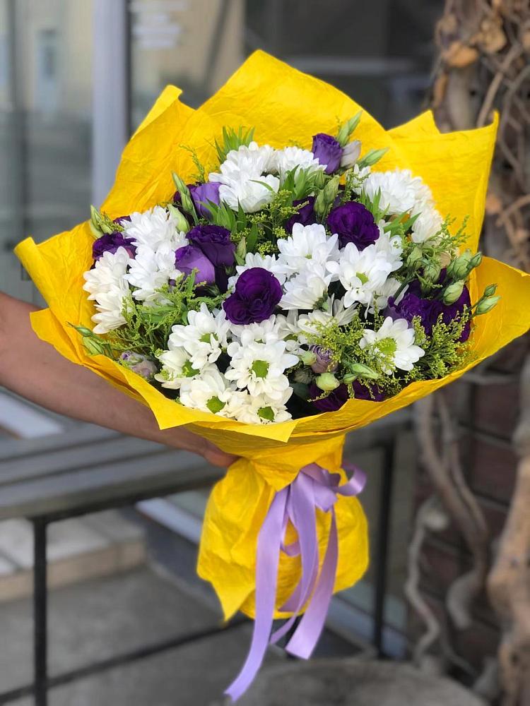 Букет цветов из: Ирисы, Хризантемы и Ромашки в Новой Пролетарке