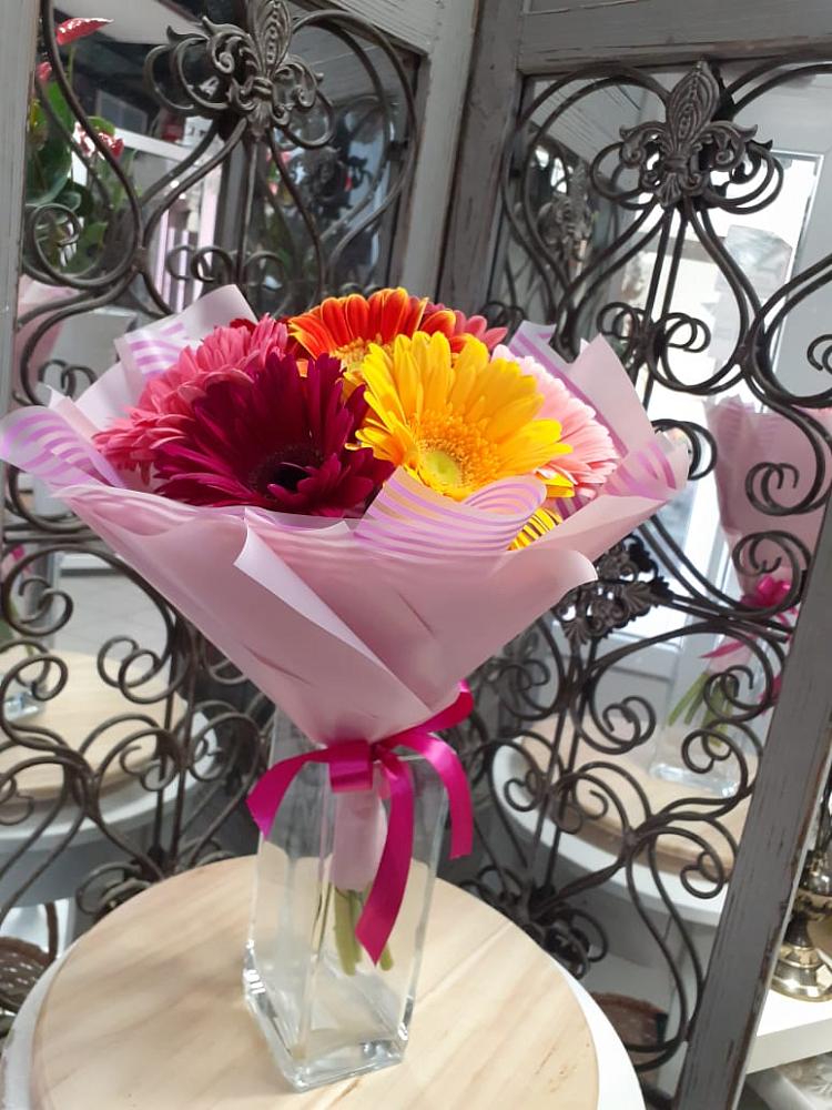 Букет цветов из: Герберы в Новой Пролетарке