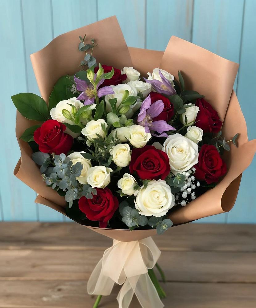 Букет цветов из: Розы и Альстромерии в Новой Пролетарке