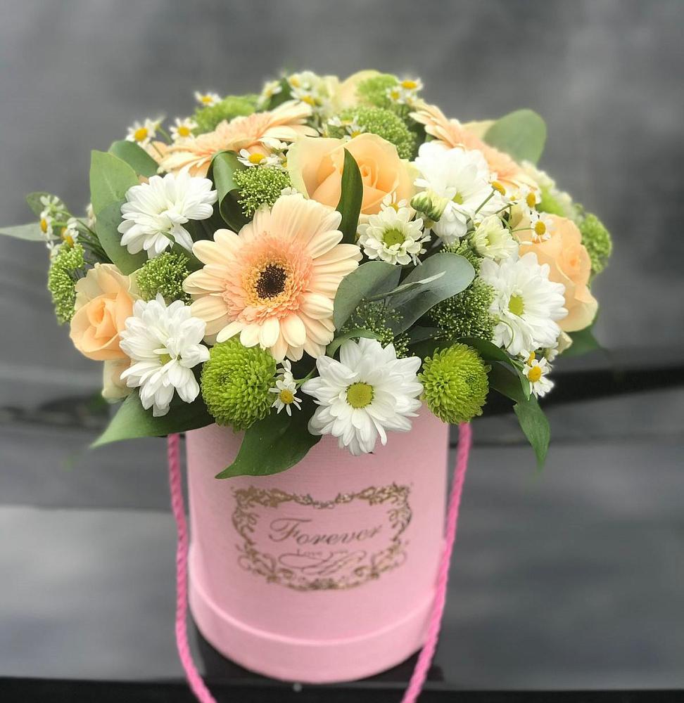 Цветочная композиция из Розы, Герберы и Хризантемы в шляпной коробке в Новой Пролетарке